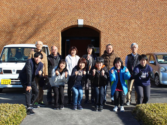 ポスティングスタッフの集合写真