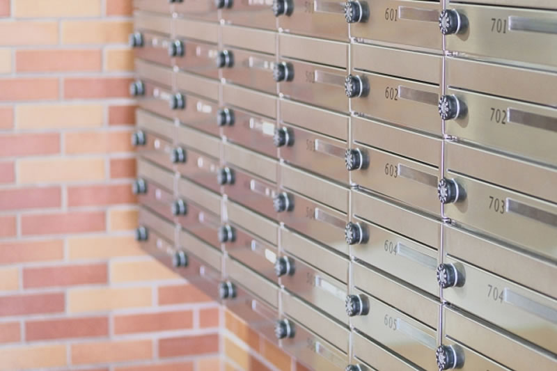 集合住宅のポスト写真